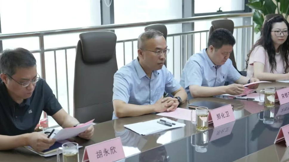 市人社局领导一行莅临汇丰人才科技集团调研指导(图4)